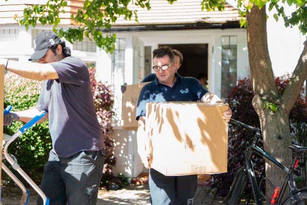 Fantastic Services in Ealing – 10 reasons why to book their removals services