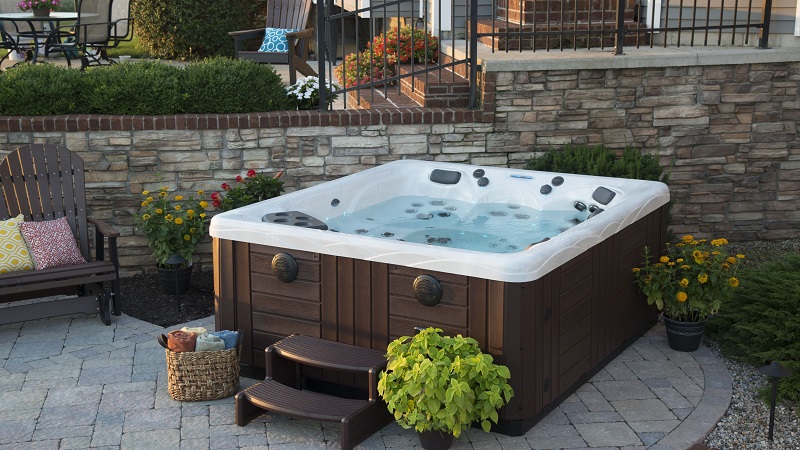 Why a Three-Person Hot Tub Is Ideal for Compact Backyards